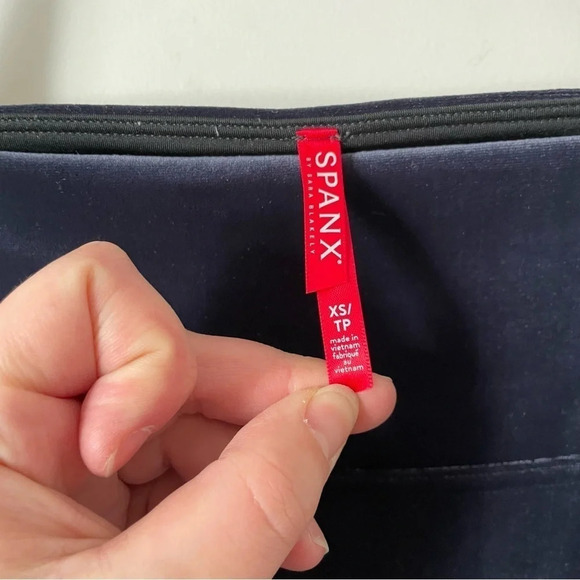 Spanx Velvet  Leggings Navy - Picture 6 of 10